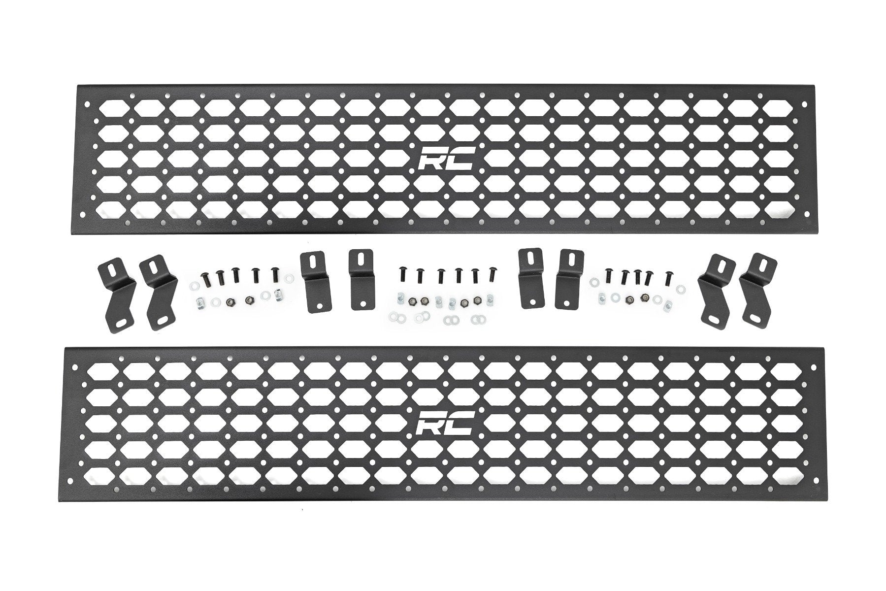 19-24_gm_1500_bed_rack_molle_panel_-_10205.jpg