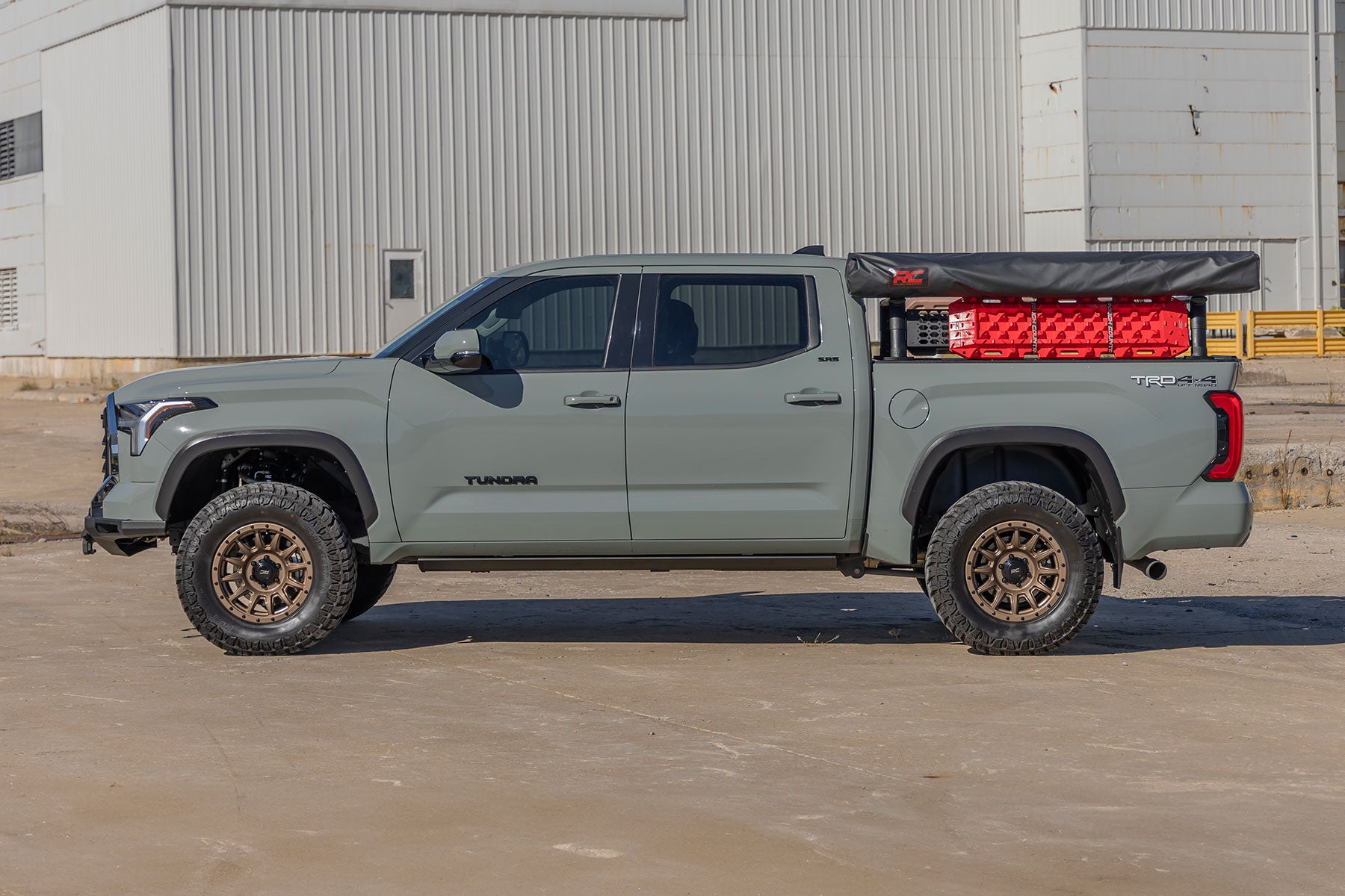 22-24-tundra-wheel-well-liners492.jpg