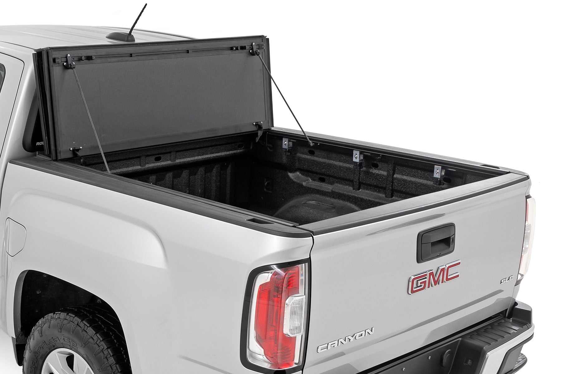 colorado-canyon-flip-up-bed-cover05_1_1.jpg