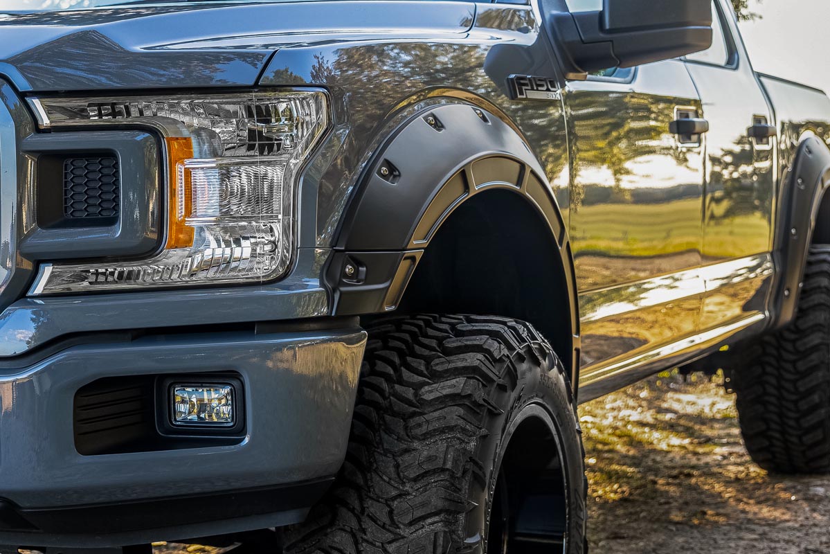 devans_truck_tighter_crop-3_1_1_1_1_1_2_2_1_1_1_1_1_1.jpg