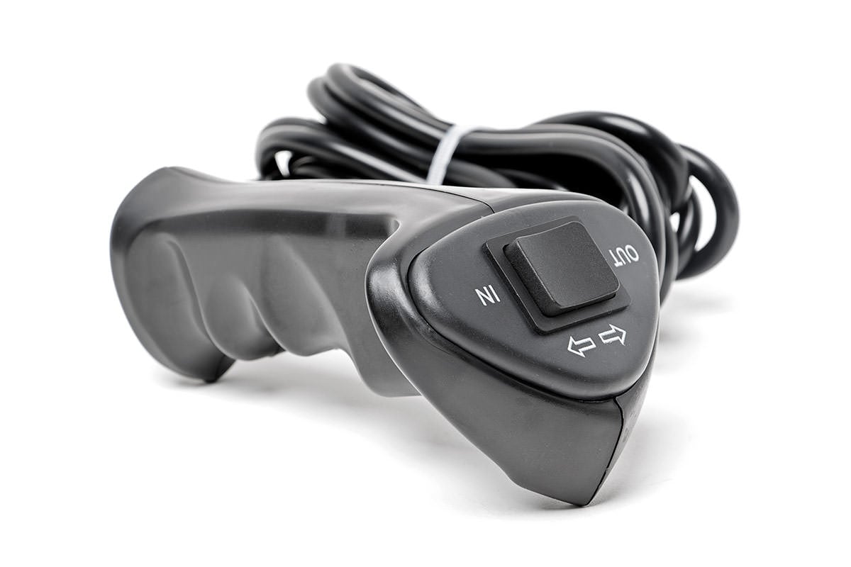 electric-winch-proseries-remote.jpg
