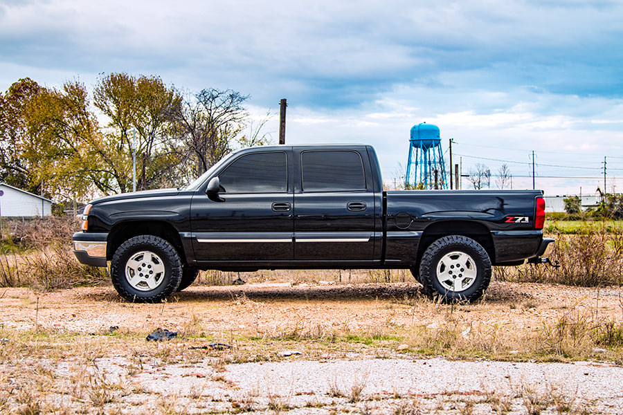 gm-lift-kit_283n2-2005-black-z71-profile_1.jpg