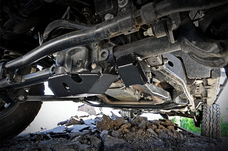 jeep-jk-front-dana-44-skid-plate_797-installed.jpg