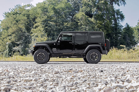 jeep-lift-kit_perf679-installed-profile_1_1_1.jpg