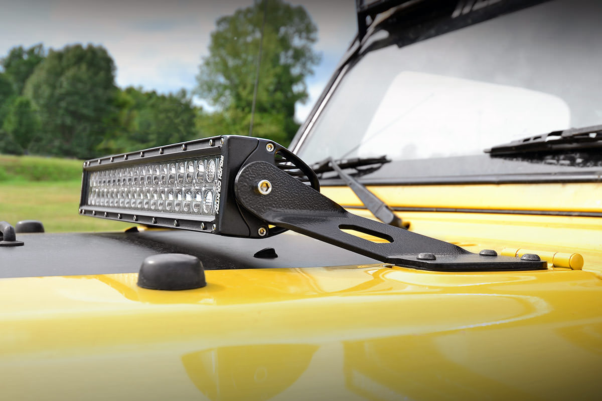 lights-20-inch-jeep-tj-mounts_70210-base-install.jpg