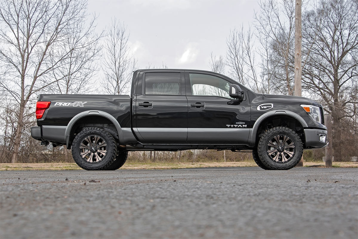 nissan-lift-kit_83400-blacktitan2_4.jpg