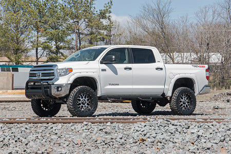 toyota-16-tundra-white-ds-trains-773n2_1_3.jpg