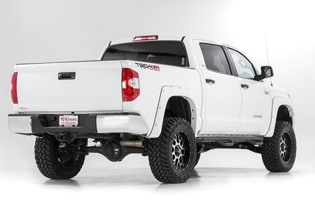 toyota-16-tundra-white-rp-studio-773n2_1.jpg