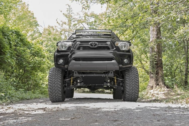toyota-2013-tacoma-747-20-frontlow-outdoor_2_1_2.jpg