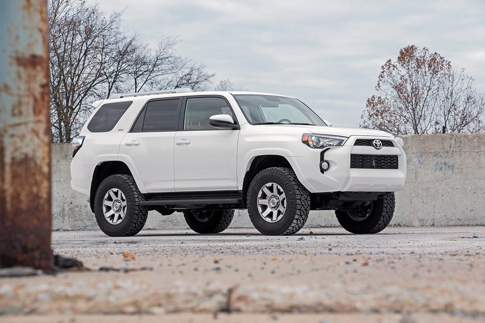 toyota-lift-kit_76620-white4runner1.jpg